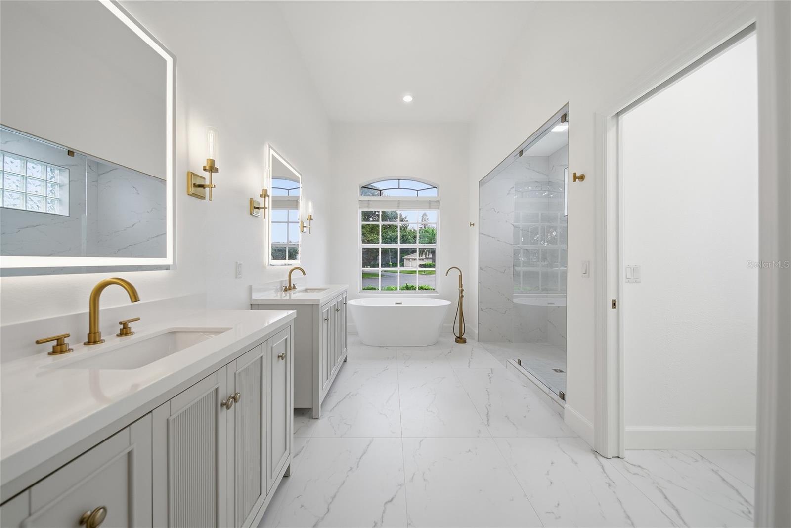 4034 EXECUTIVE DR — photo 14