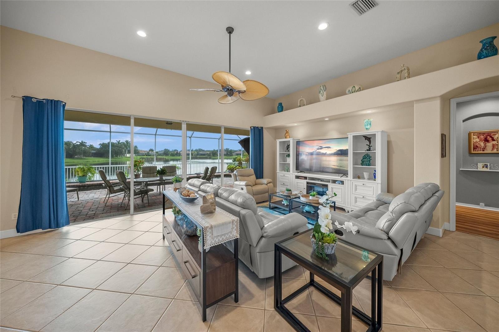 2889 GRAZELAND DR — photo 20