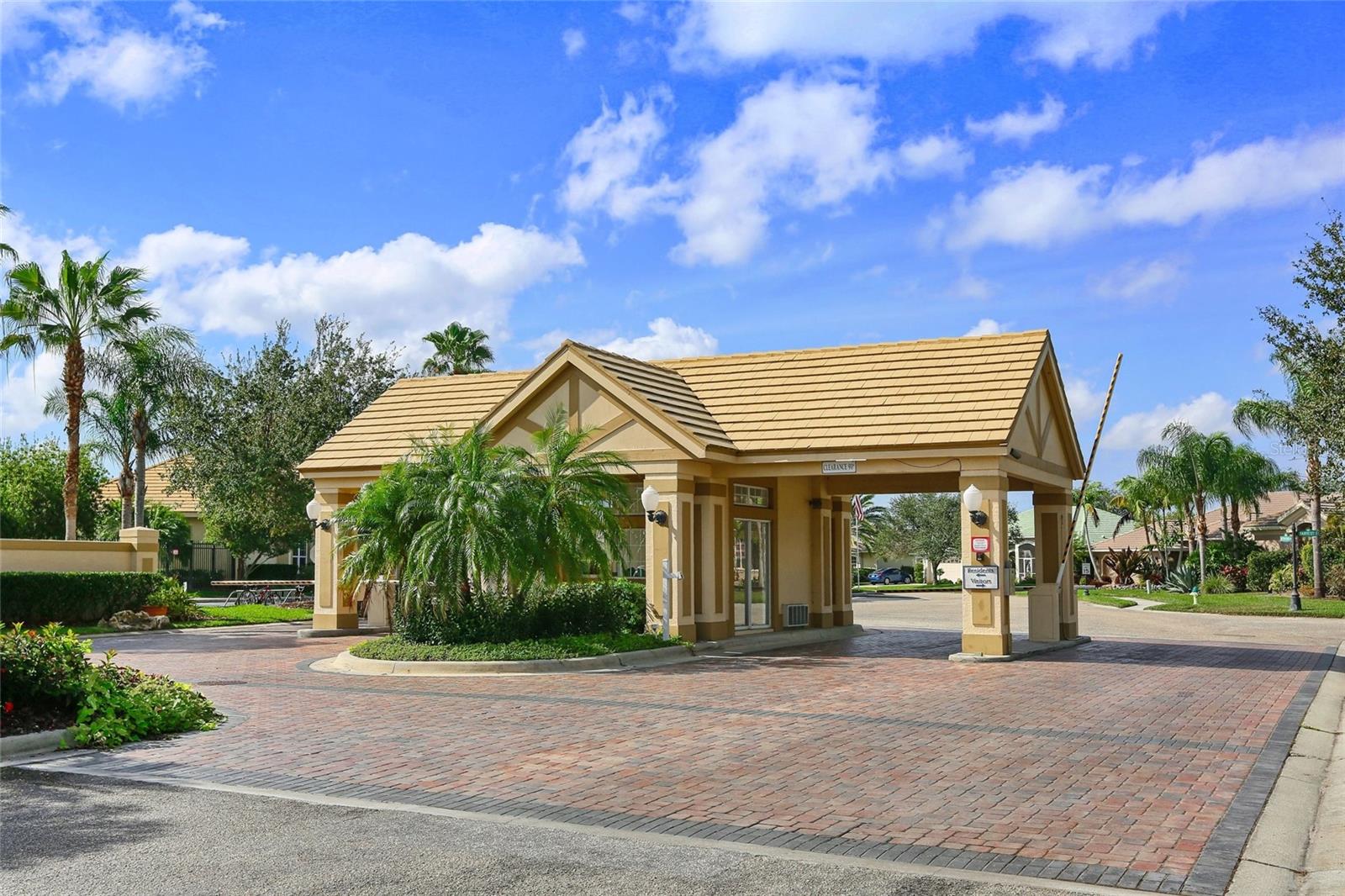 2889 GRAZELAND DR — photo 46