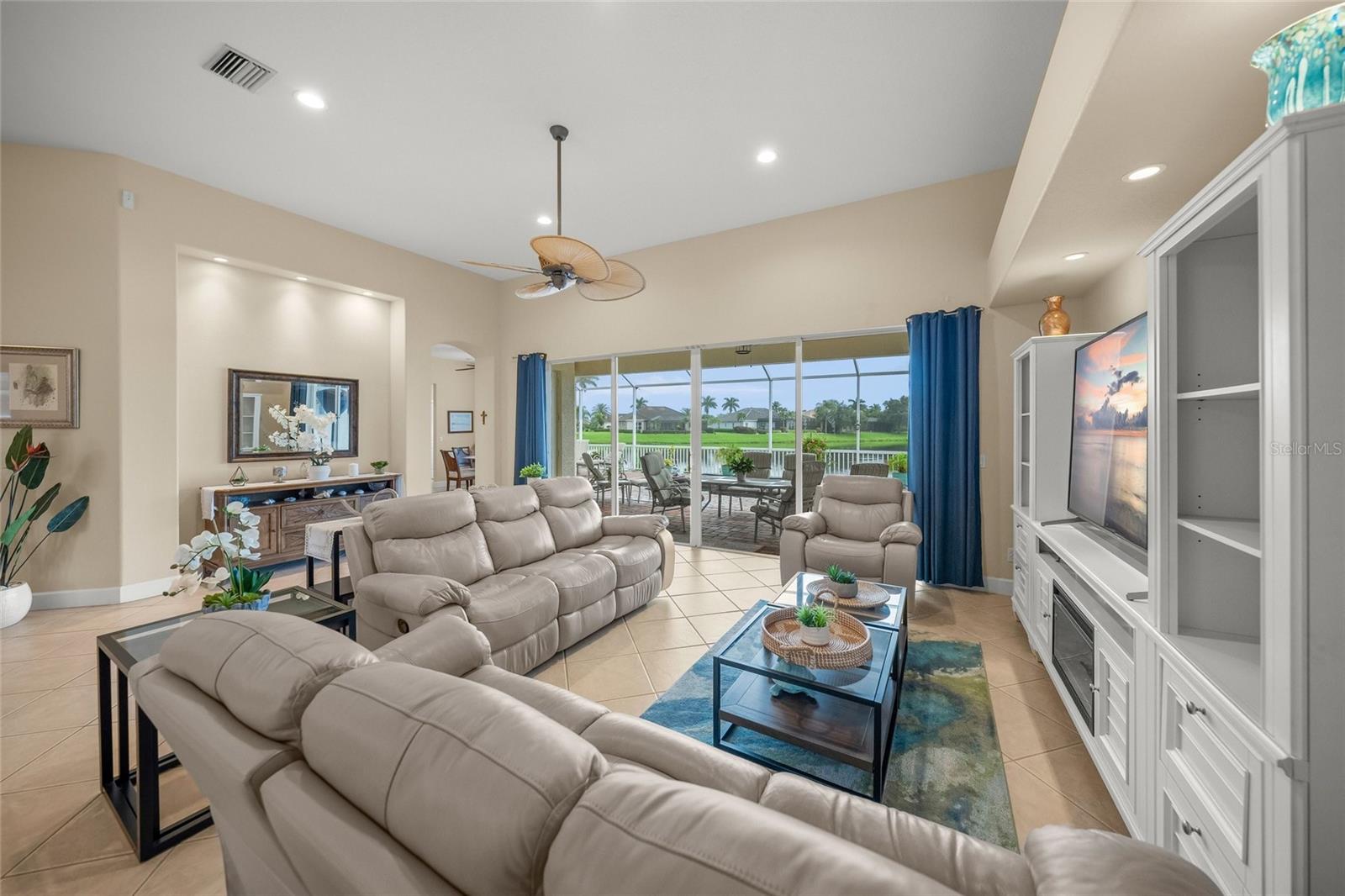2889 GRAZELAND DR — photo 21