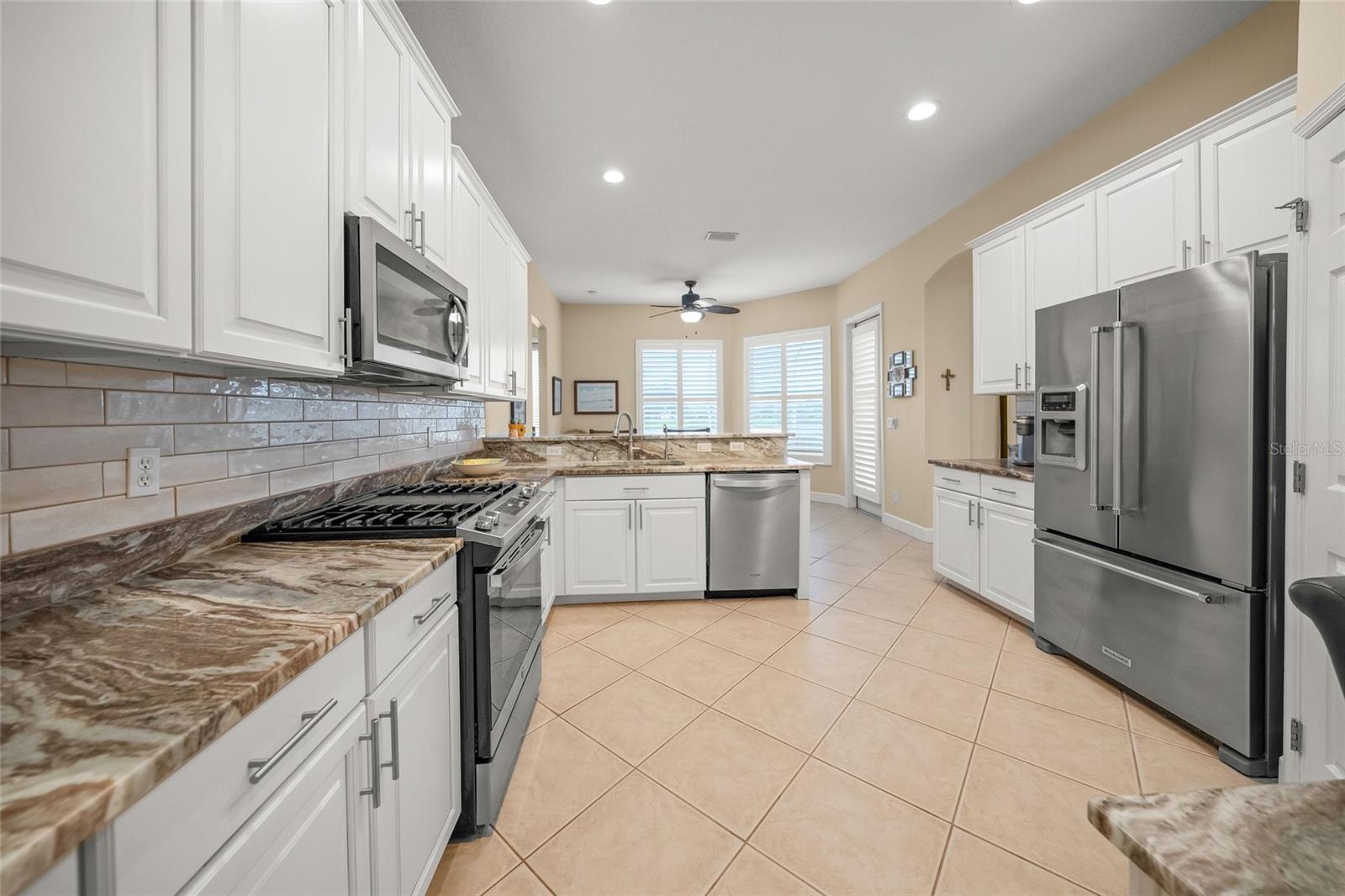 2889 GRAZELAND DR — photo 14