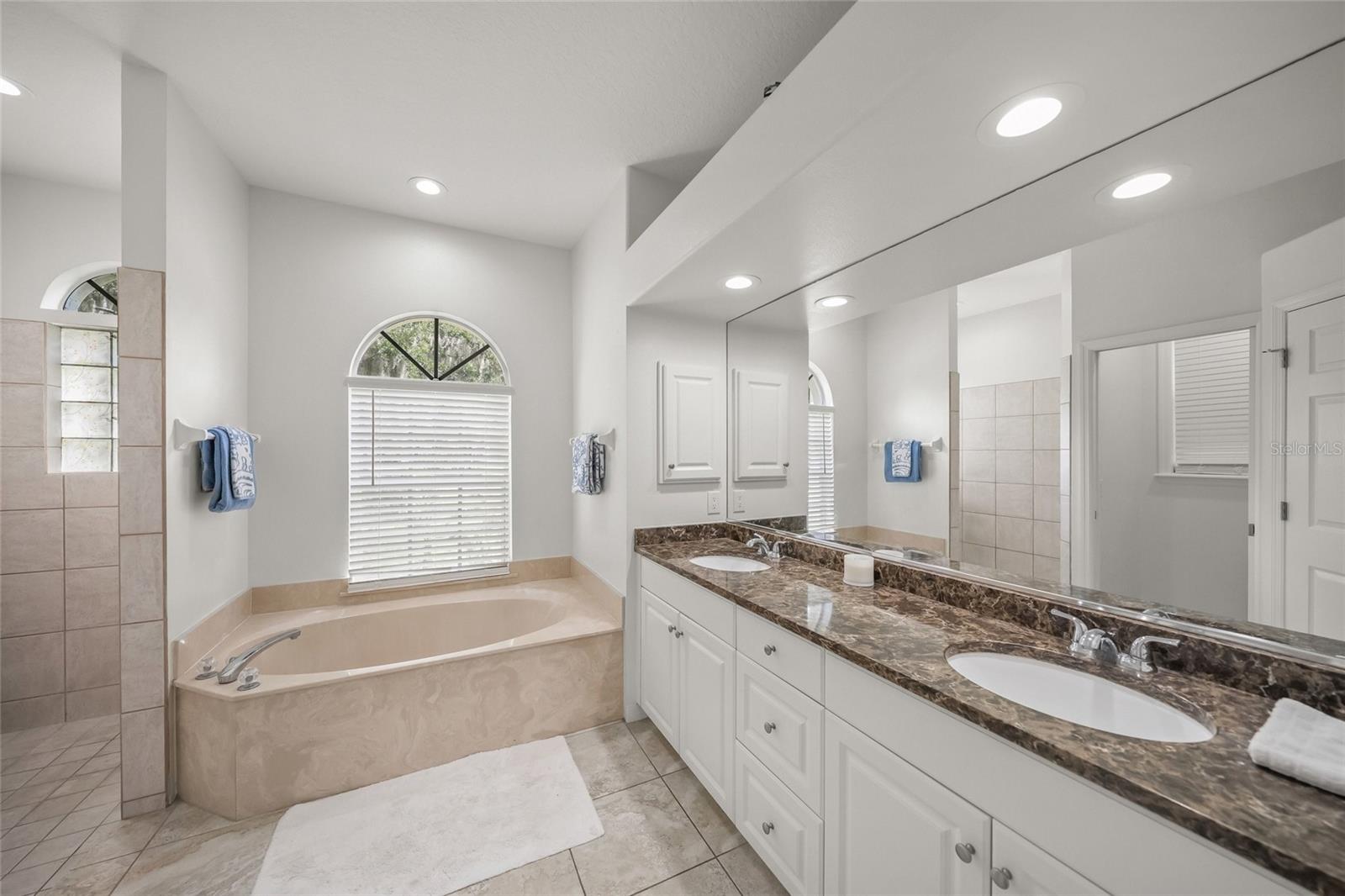 4749 ACORN CIR — photo 24
