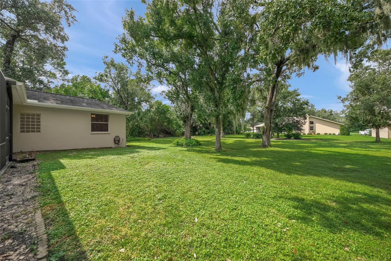 4749 ACORN CIR — photo 36