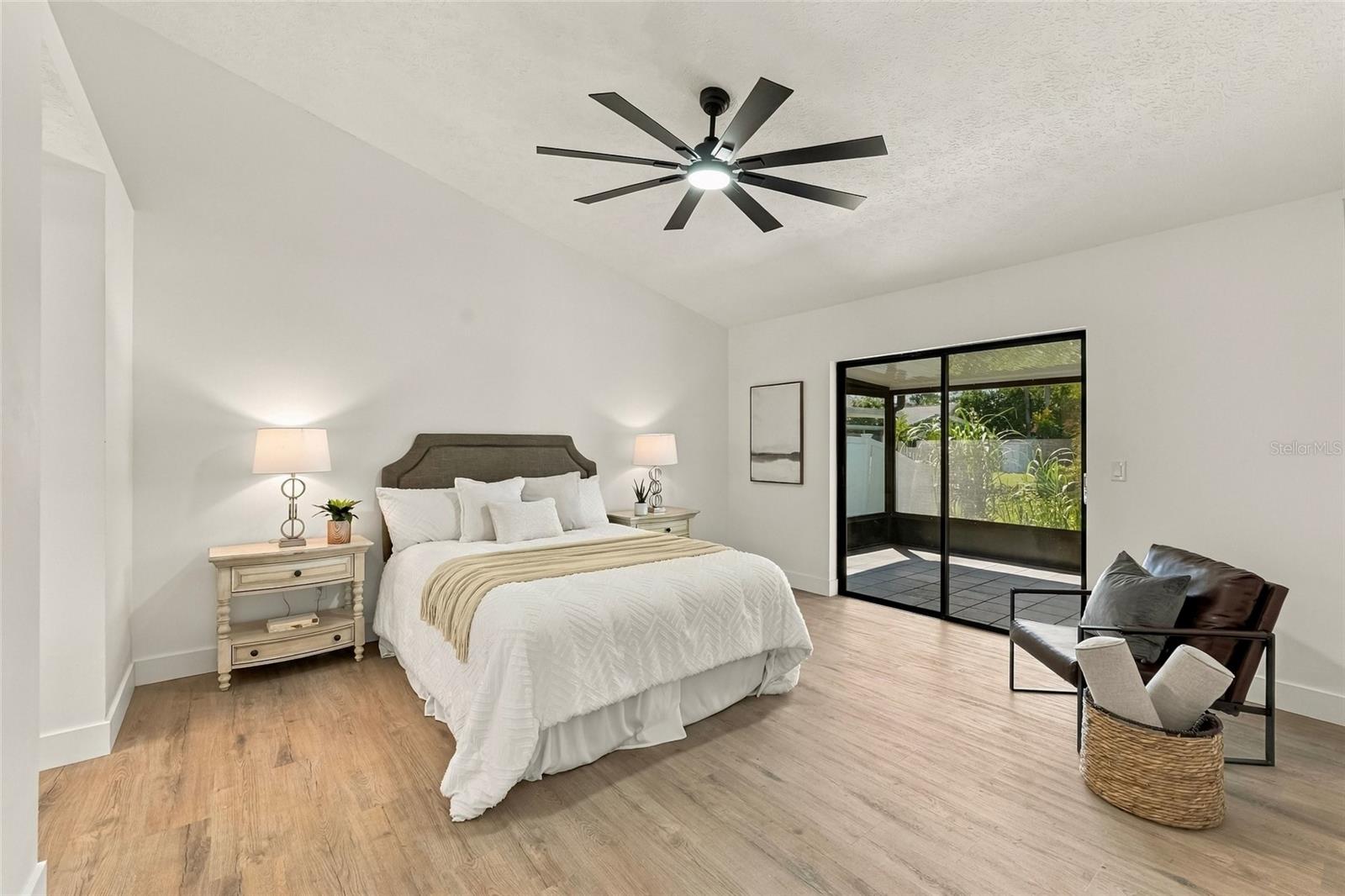 11216 SHADYBROOK DR — photo 12