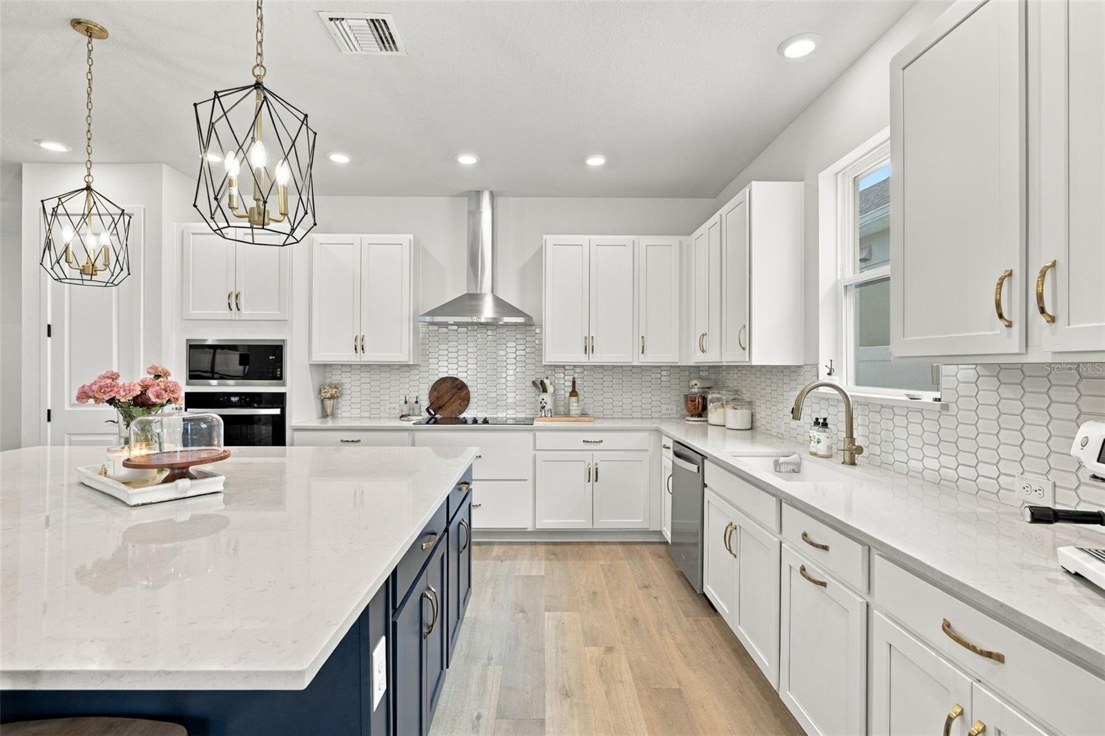 11854 MILE MARSH DR — photo 8