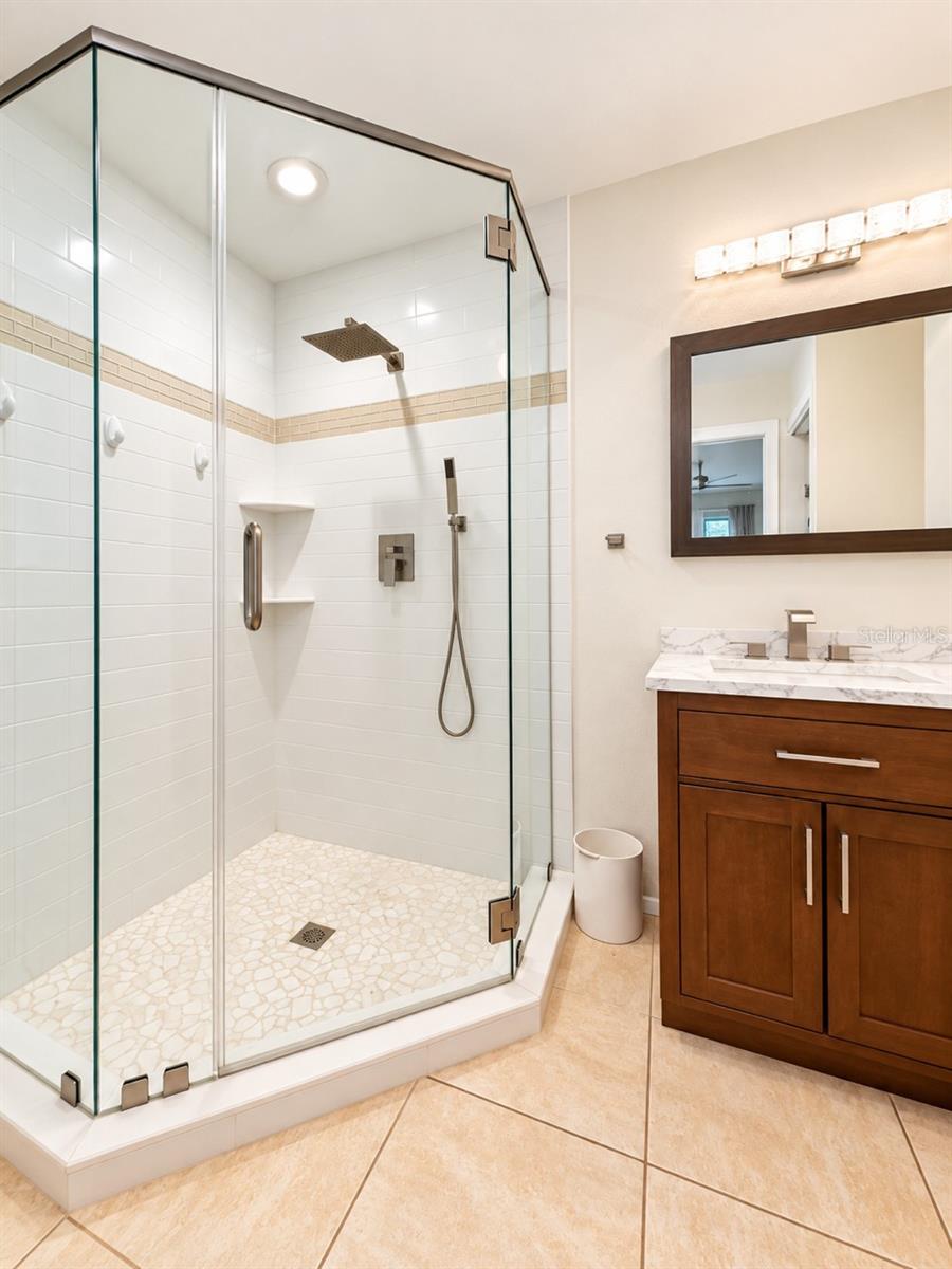4709 BROOKSDALE DR — photo 11