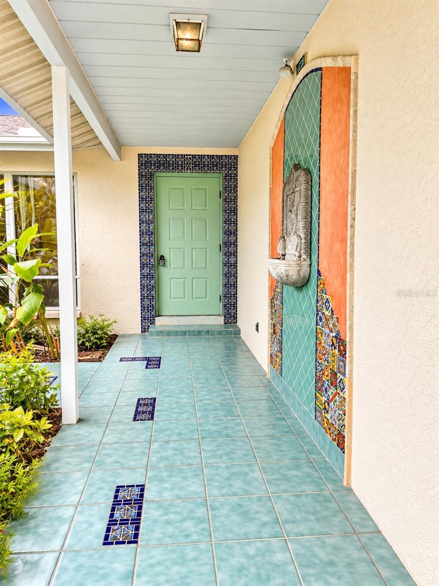 4709 BROOKSDALE DR — photo 2