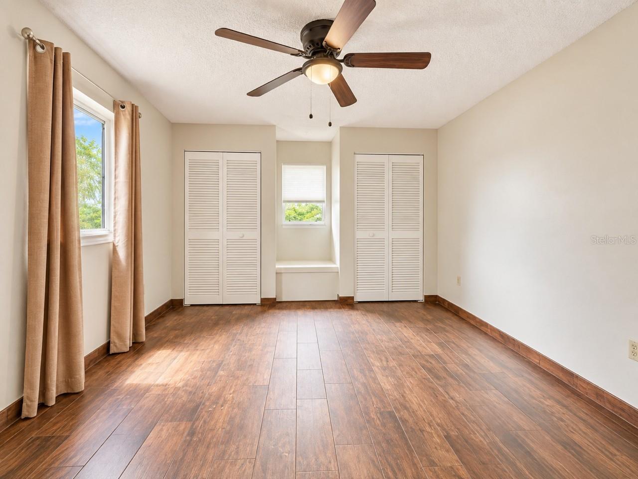 4709 BROOKSDALE DR — photo 13