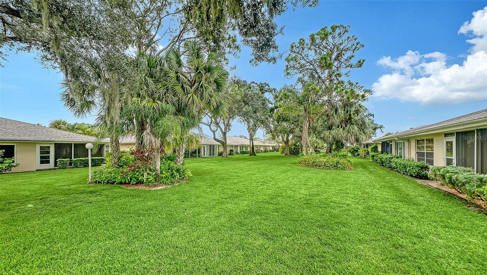 4207 BOWLING GREEN CIR — photo 39