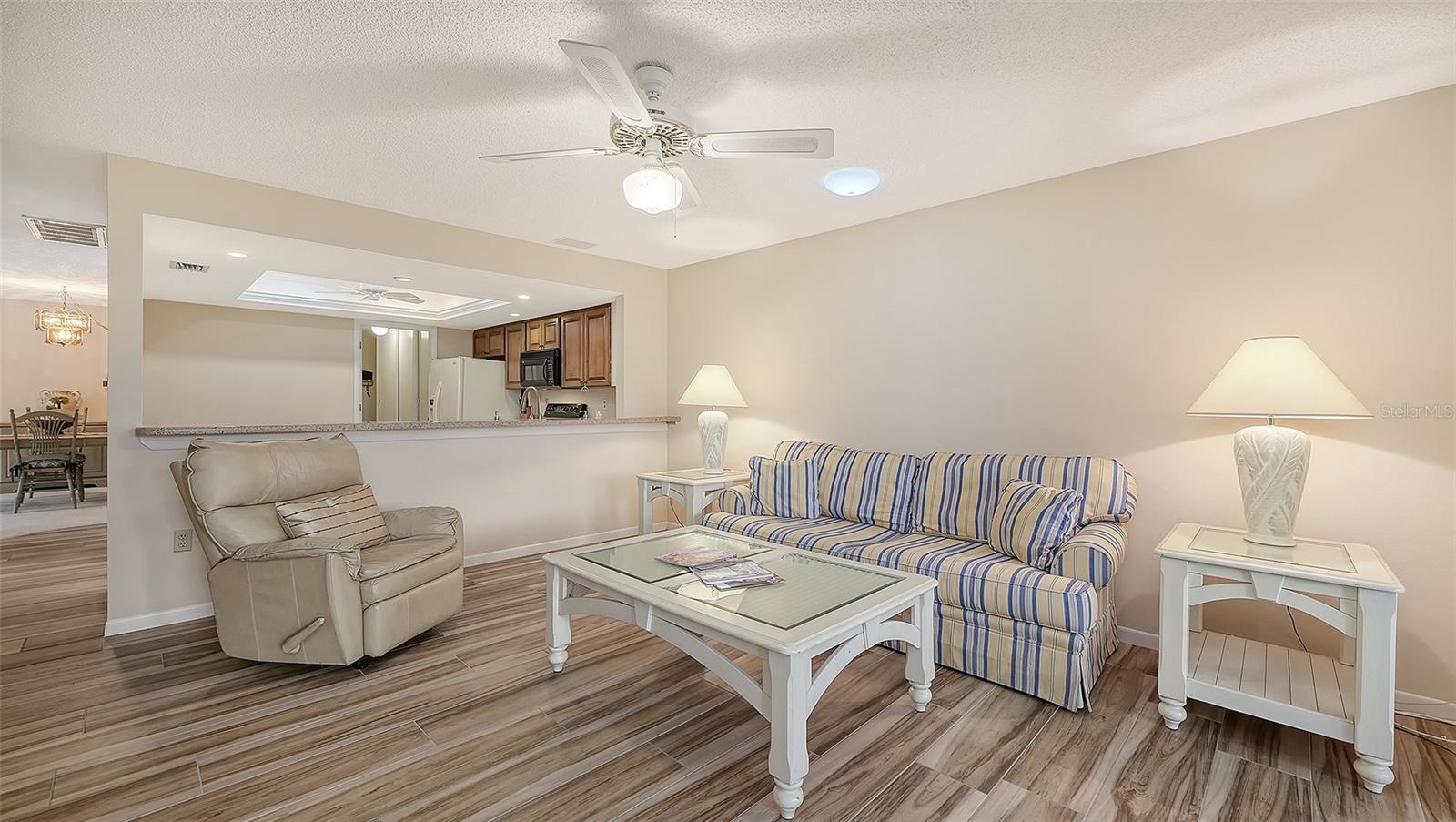 4207 BOWLING GREEN CIR — photo 14