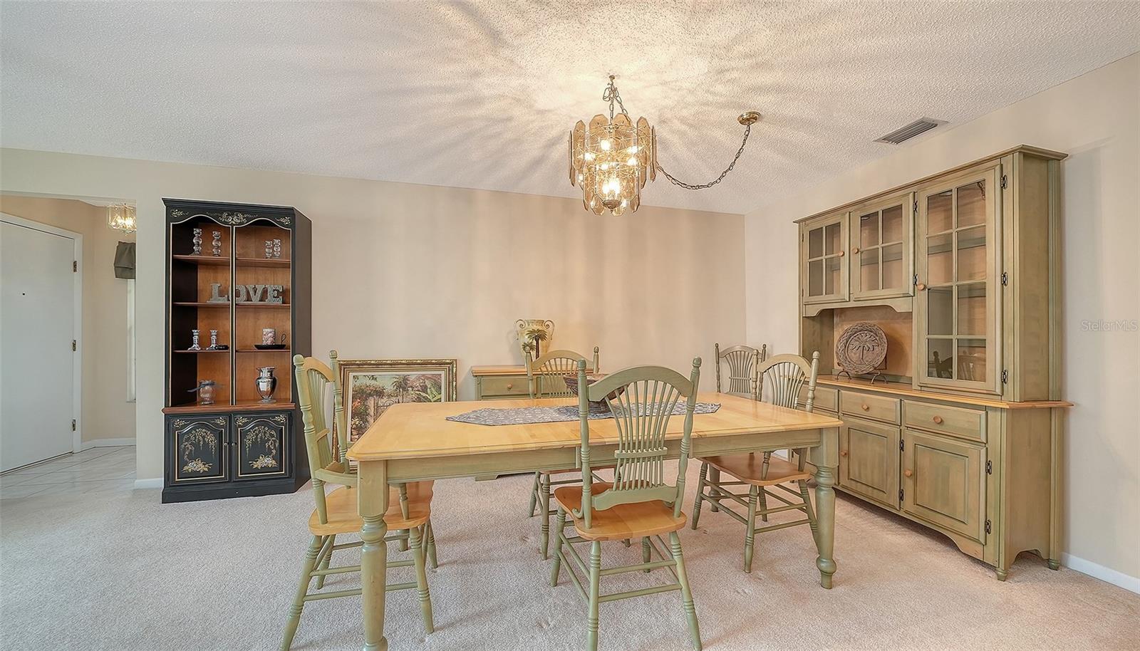 4207 BOWLING GREEN CIR — photo 7