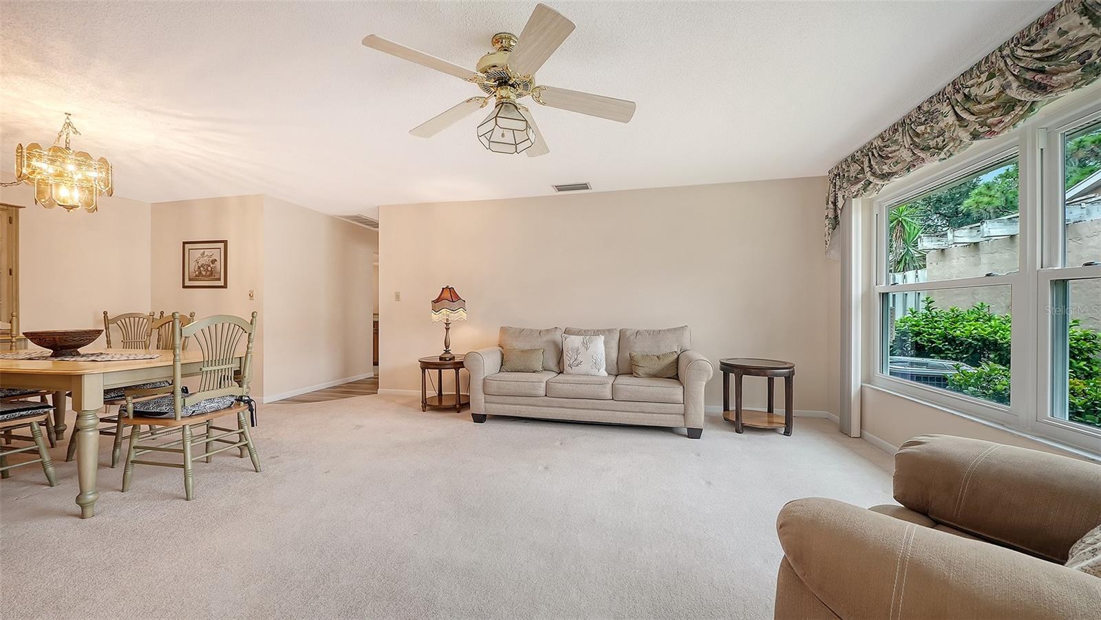 4207 BOWLING GREEN CIR — photo 5