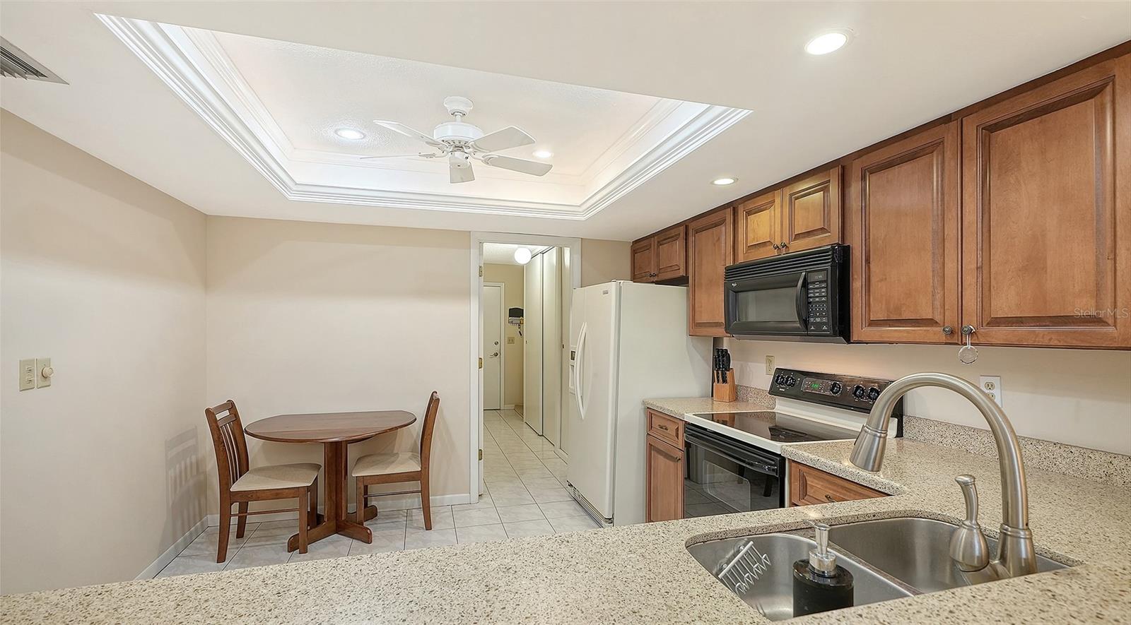 4207 BOWLING GREEN CIR — photo 15