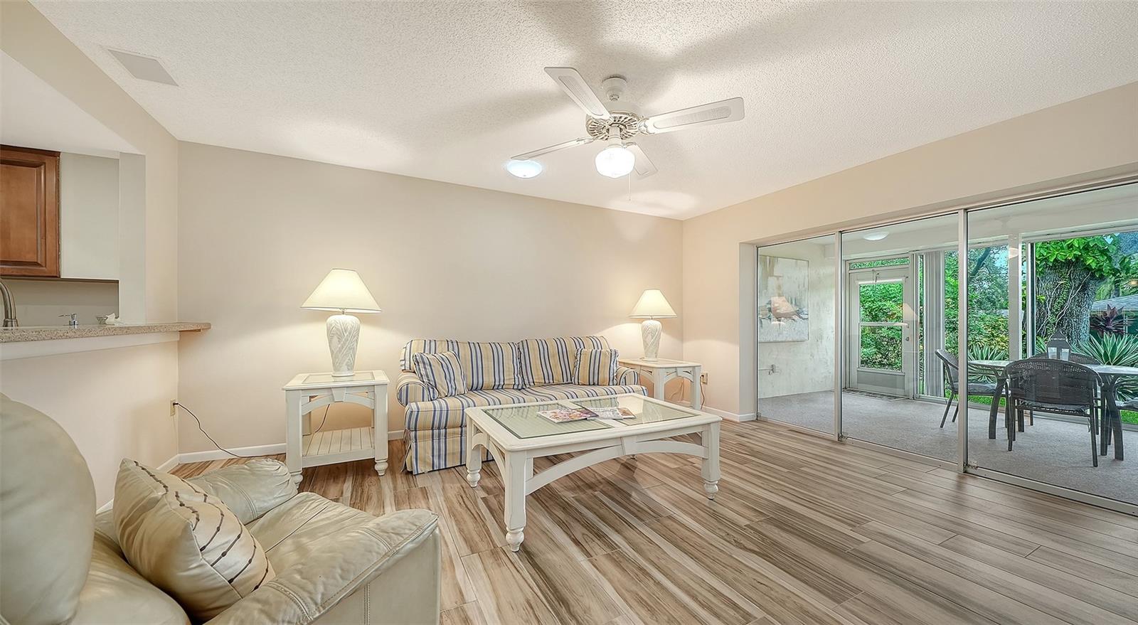 4207 BOWLING GREEN CIR — photo 10
