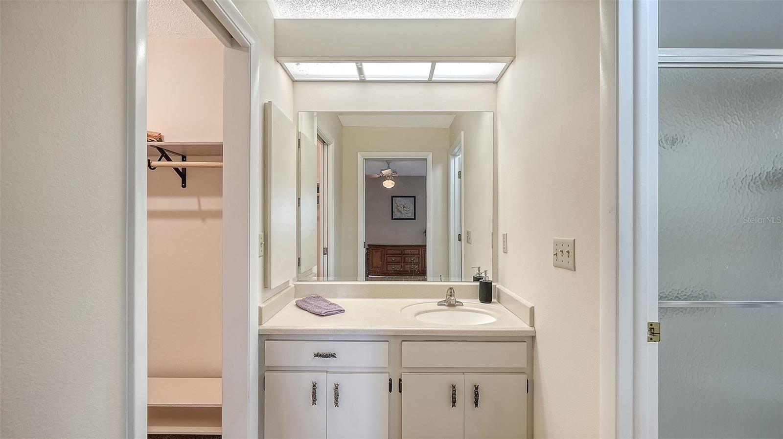 4207 BOWLING GREEN CIR — photo 23