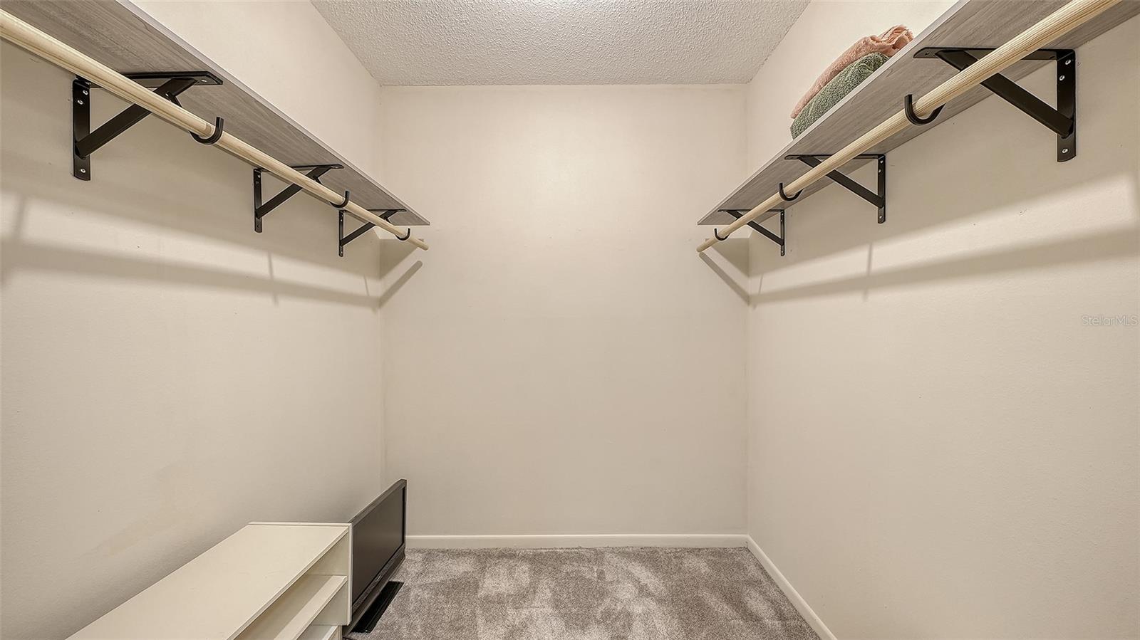 4207 BOWLING GREEN CIR — photo 25