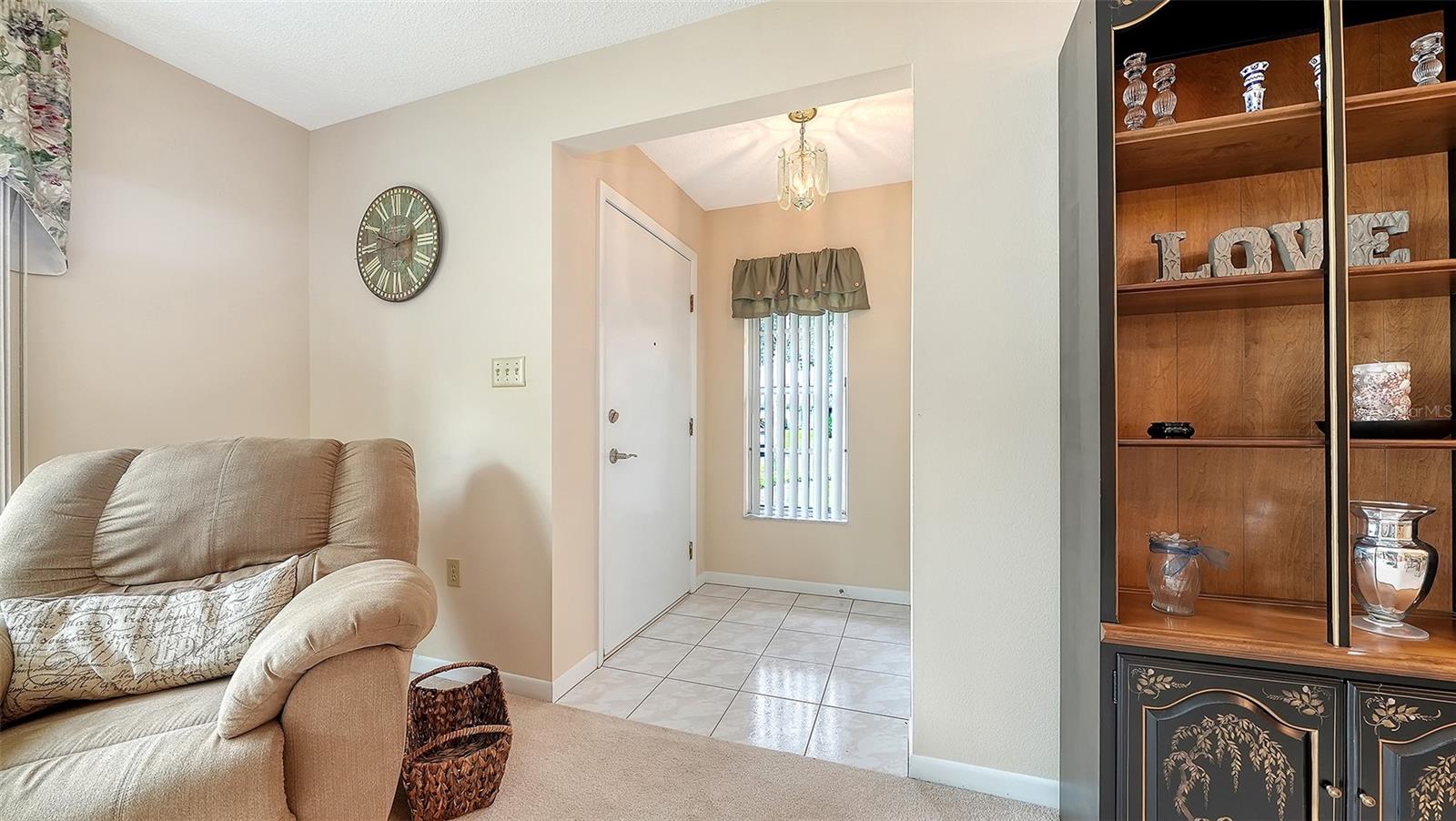 4207 BOWLING GREEN CIR — photo 3