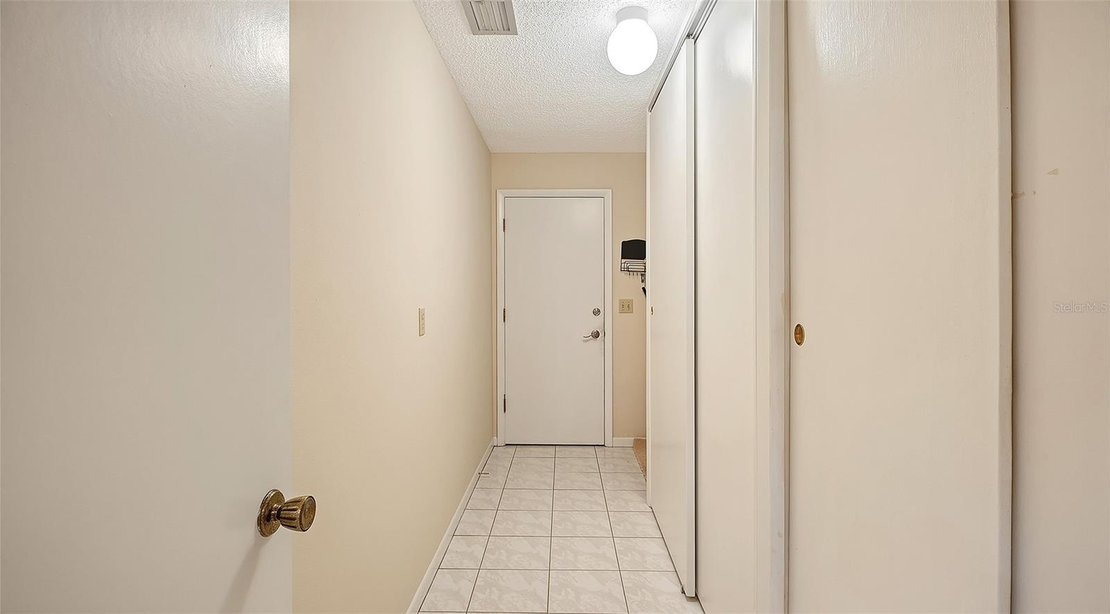 4207 BOWLING GREEN CIR — photo 20