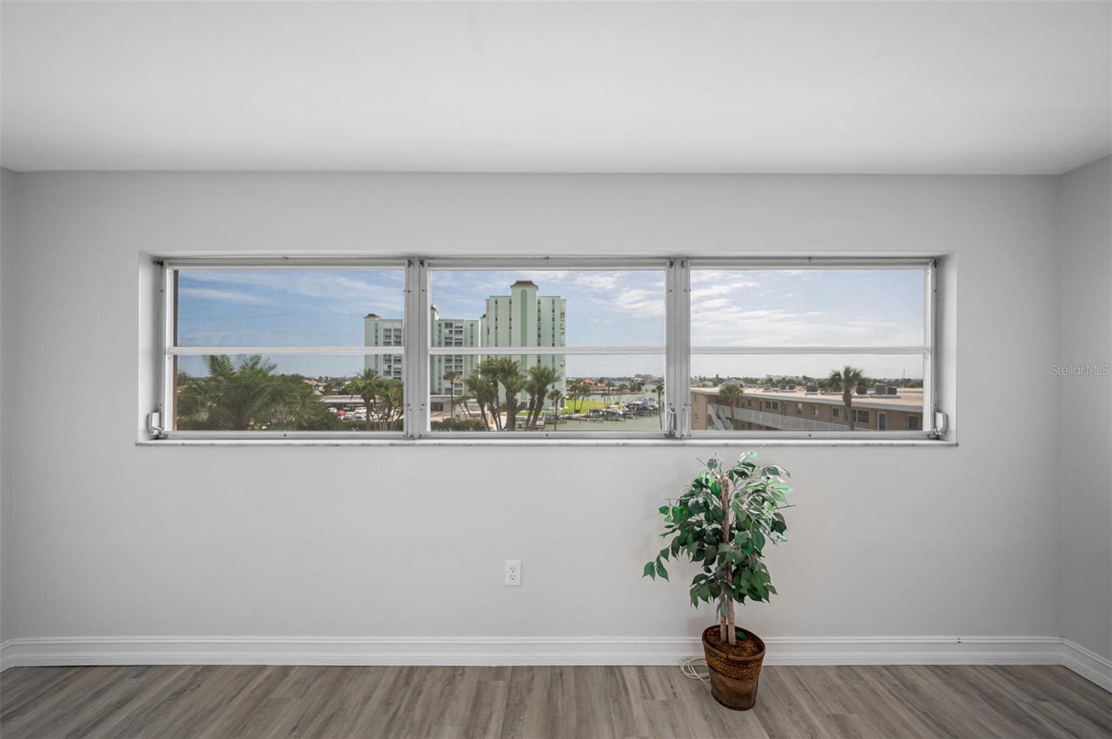 6363 GULF WINDS DR #437 — photo 25