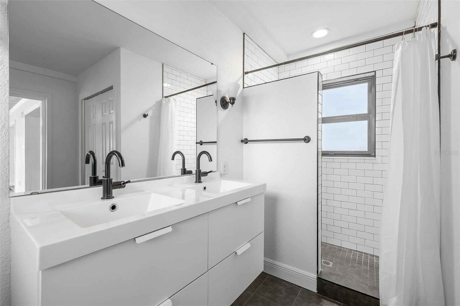 12113 N EDISON AVE — photo 27
