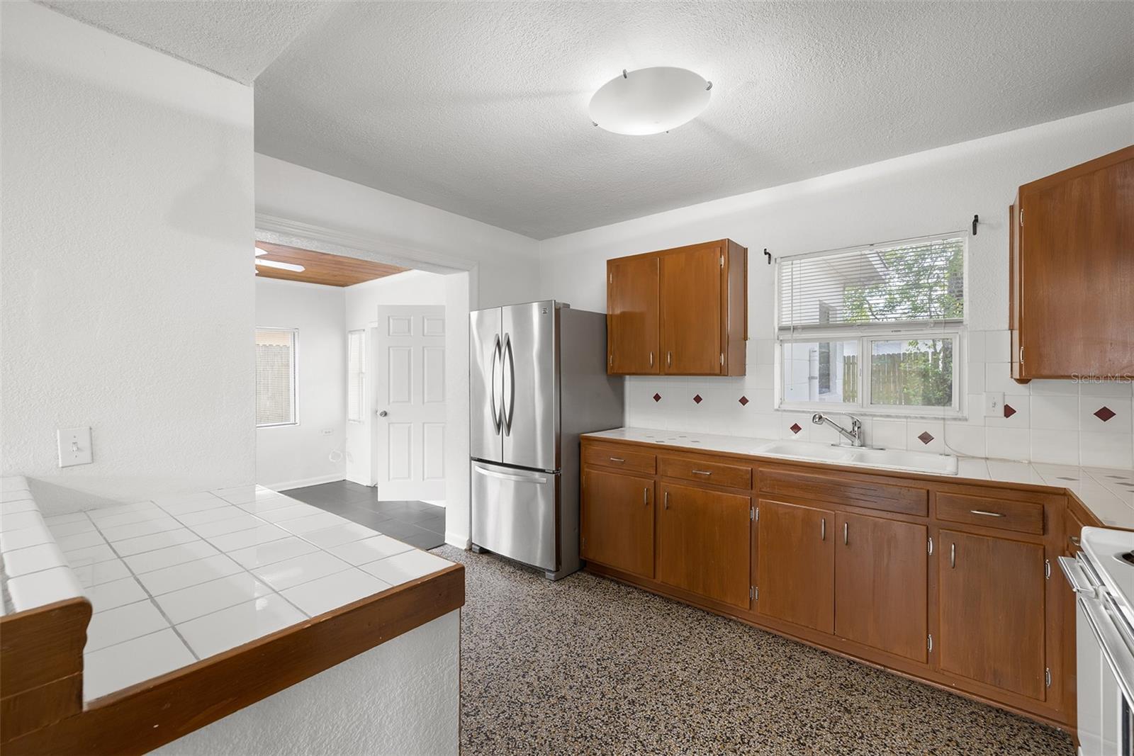 12113 N EDISON AVE — photo 19