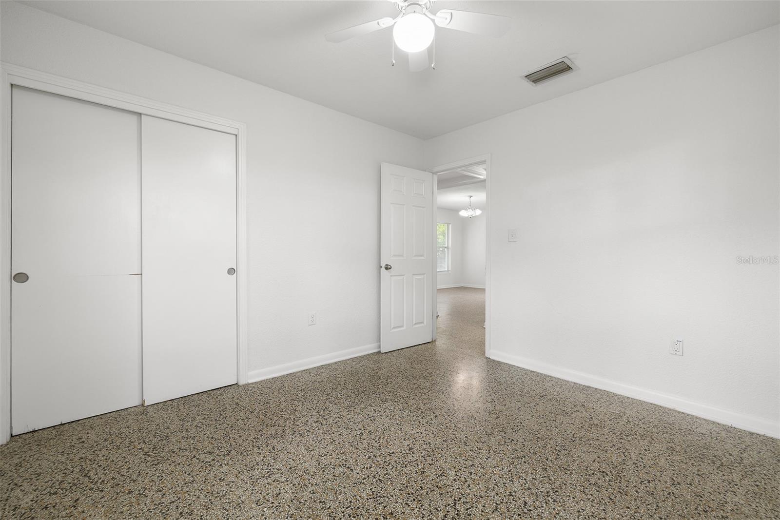 12113 N EDISON AVE — photo 13