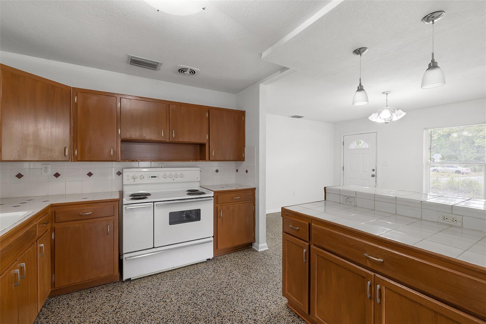 12113 N EDISON AVE — photo 21