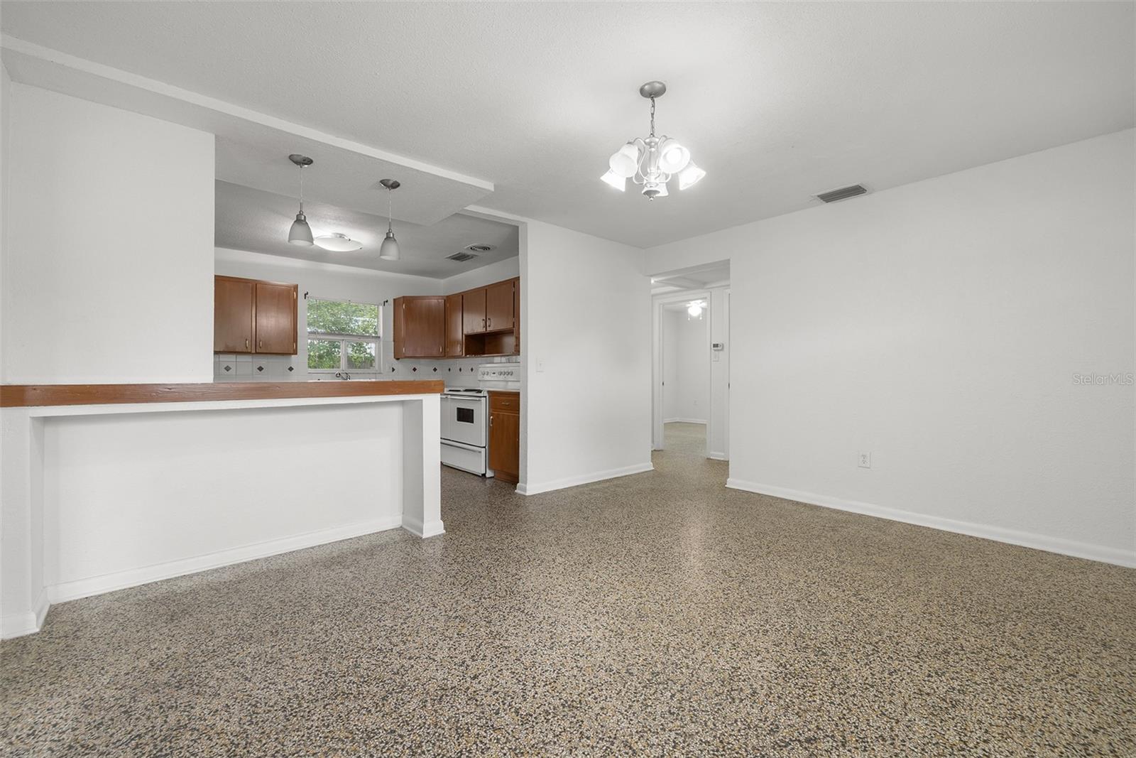 12113 N EDISON AVE — photo 15