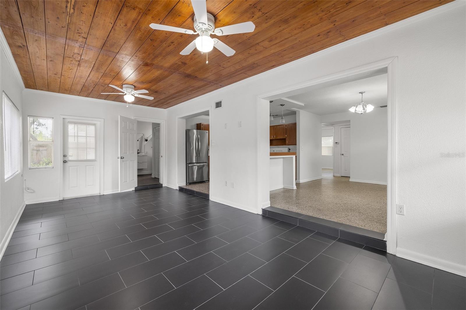 12113 N EDISON AVE — photo 24