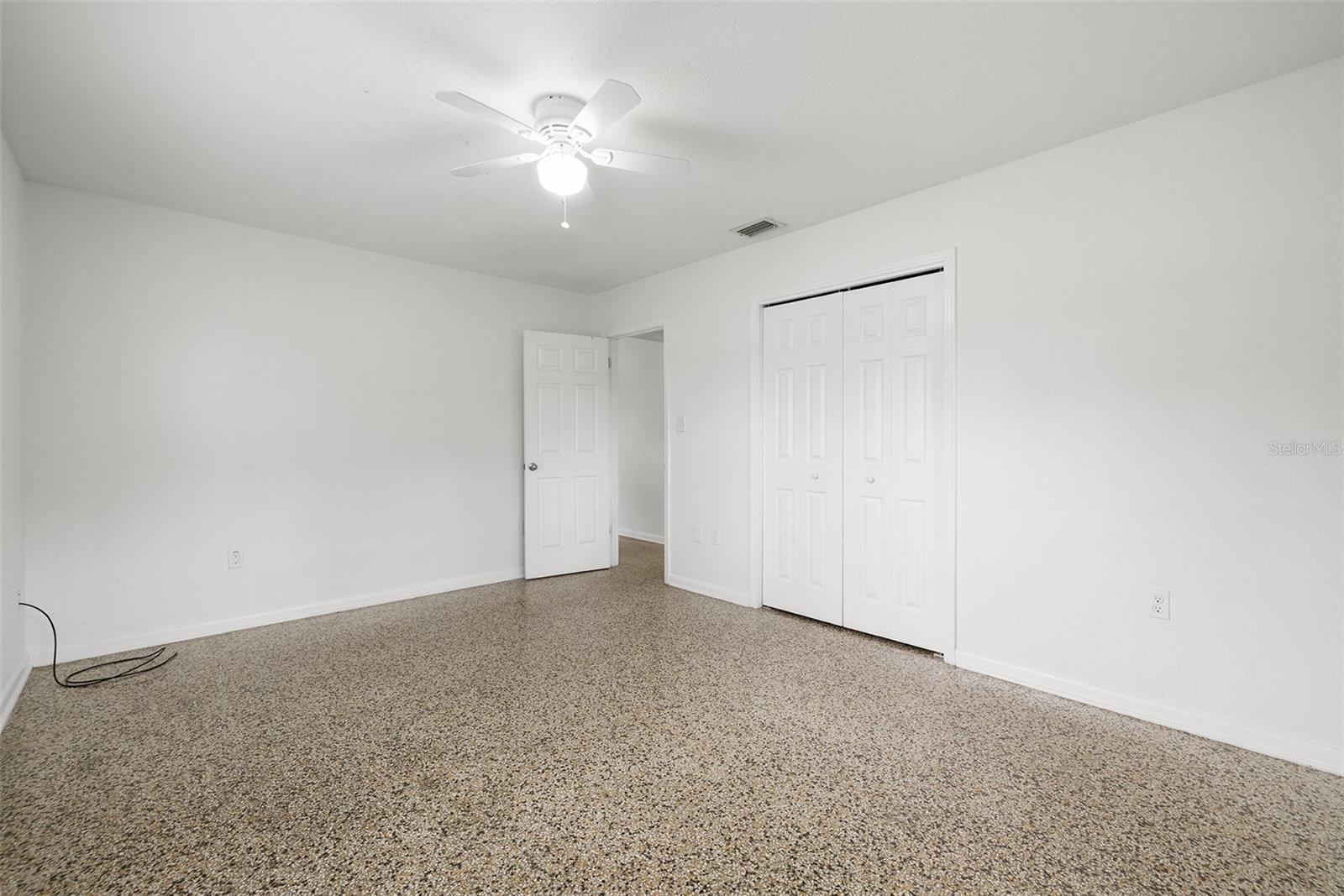 12113 N EDISON AVE — photo 9