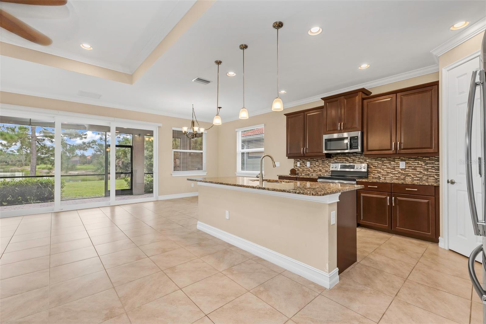 19064 BILLFISH AVE — photo 6