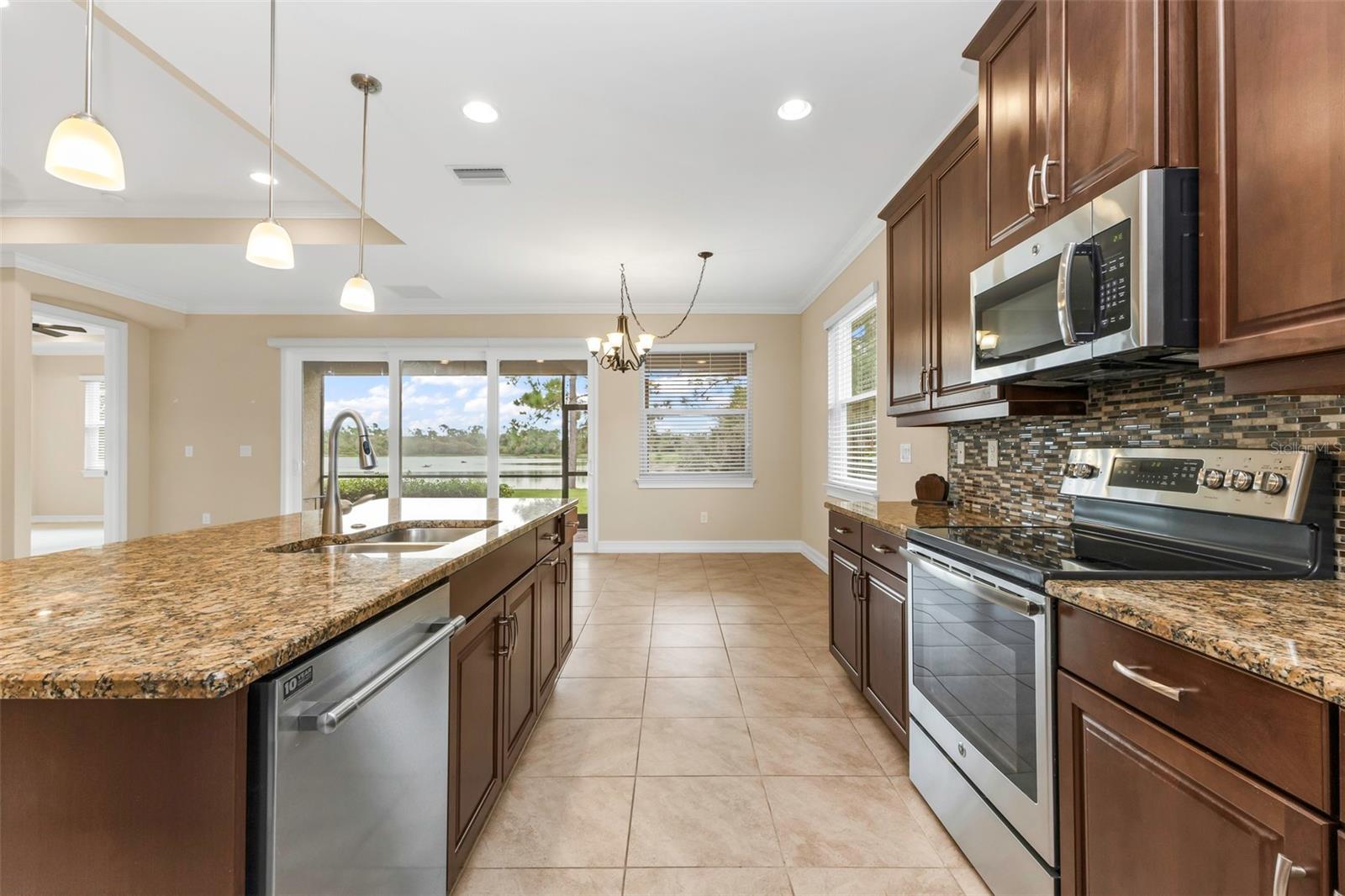 19064 BILLFISH AVE — photo 9