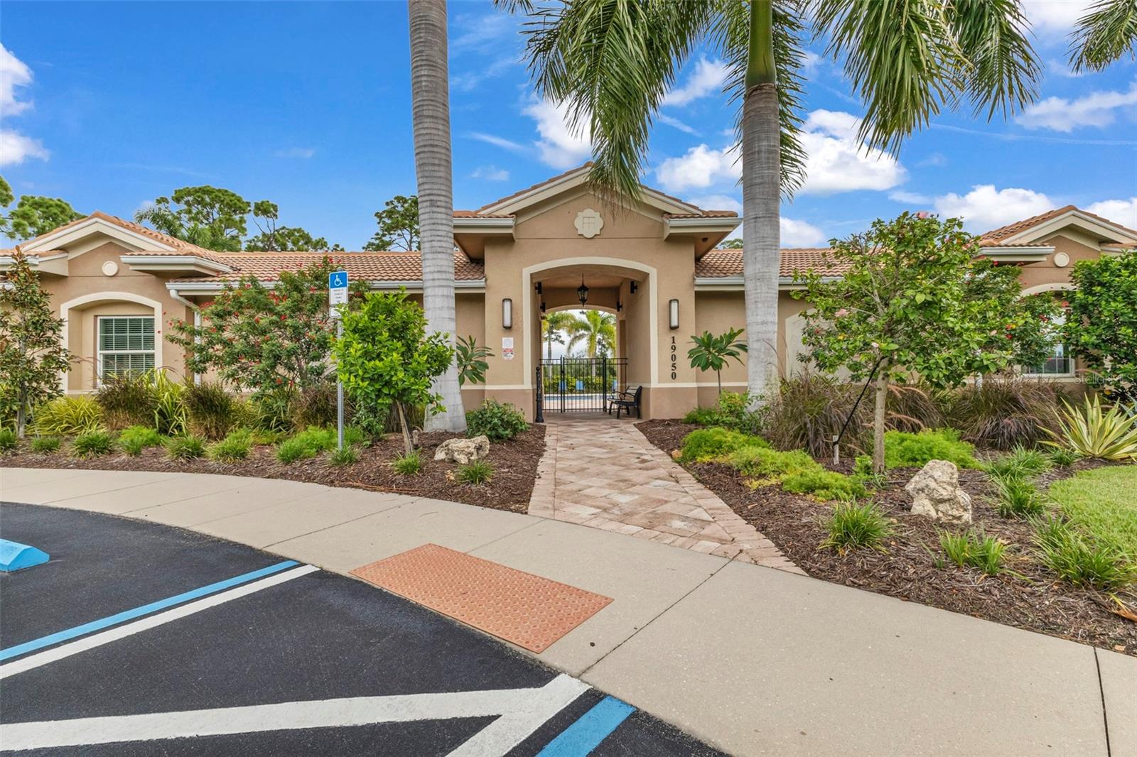 19064 BILLFISH AVE — photo 34