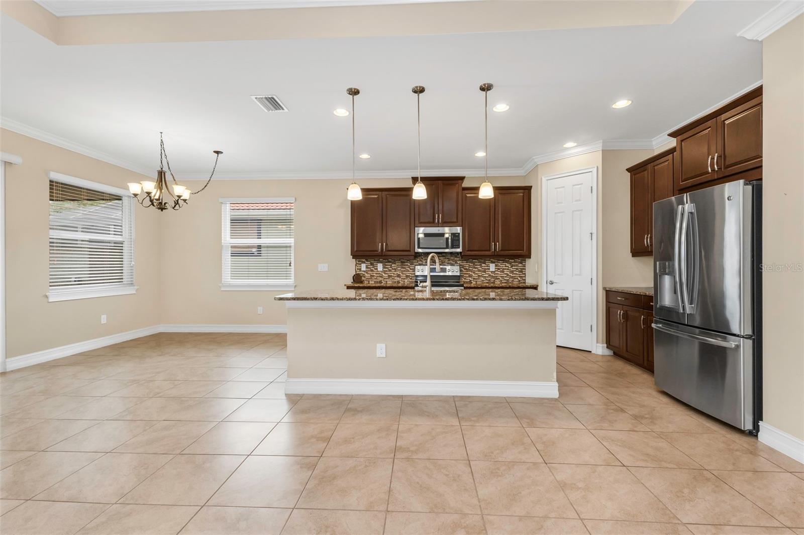 19064 BILLFISH AVE — photo 8