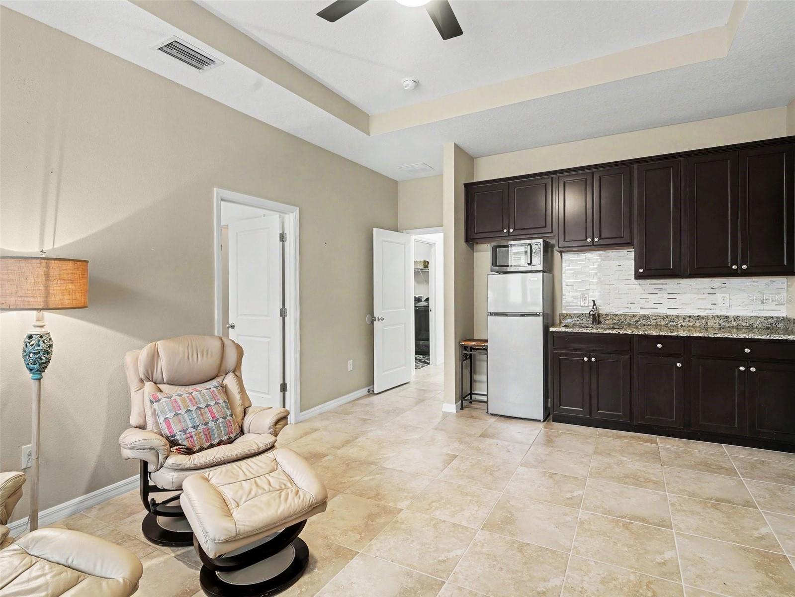 6466 DEVESTA LOOP — photo 10