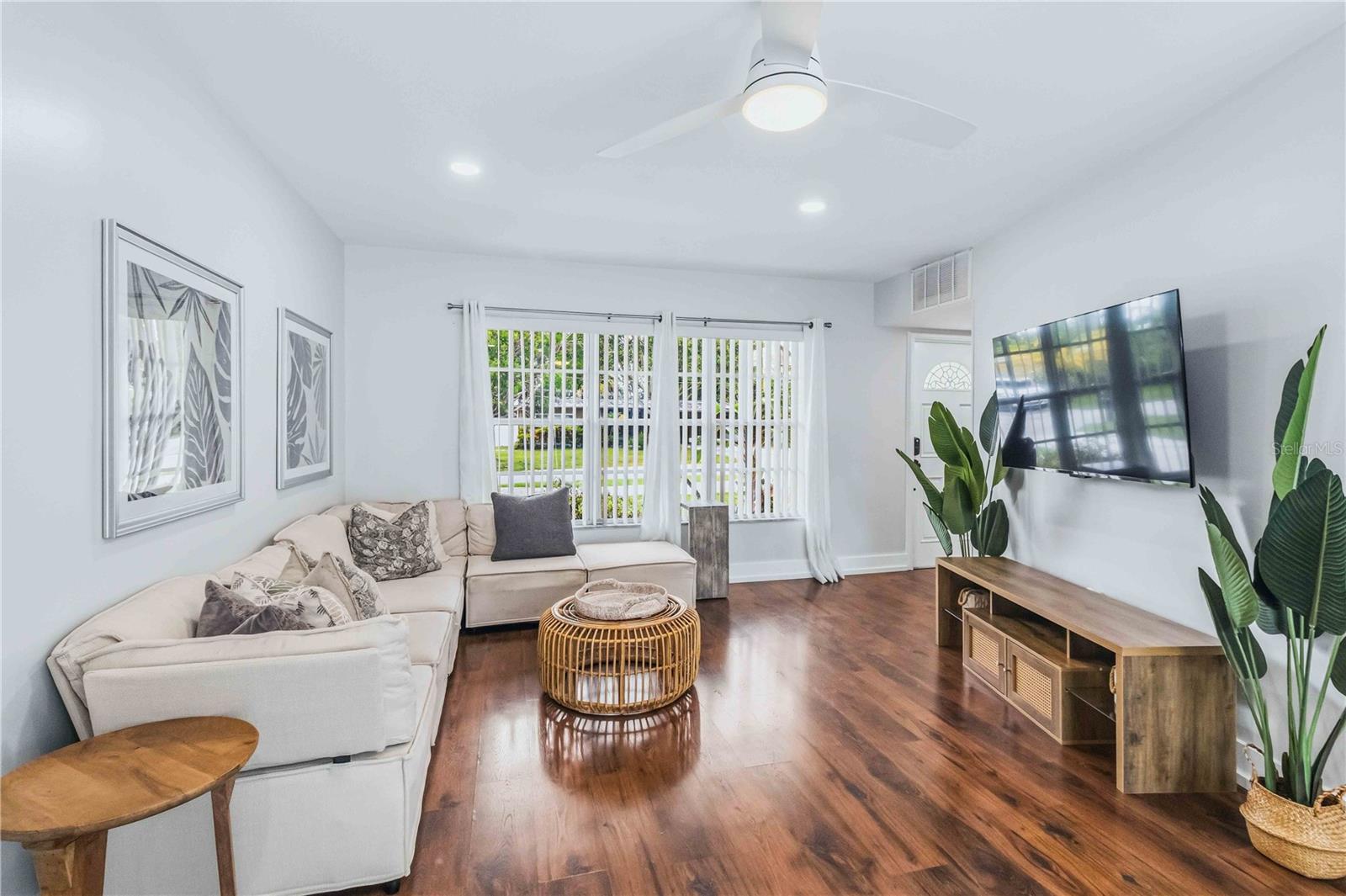 8006 N OLA AVE — photo 3