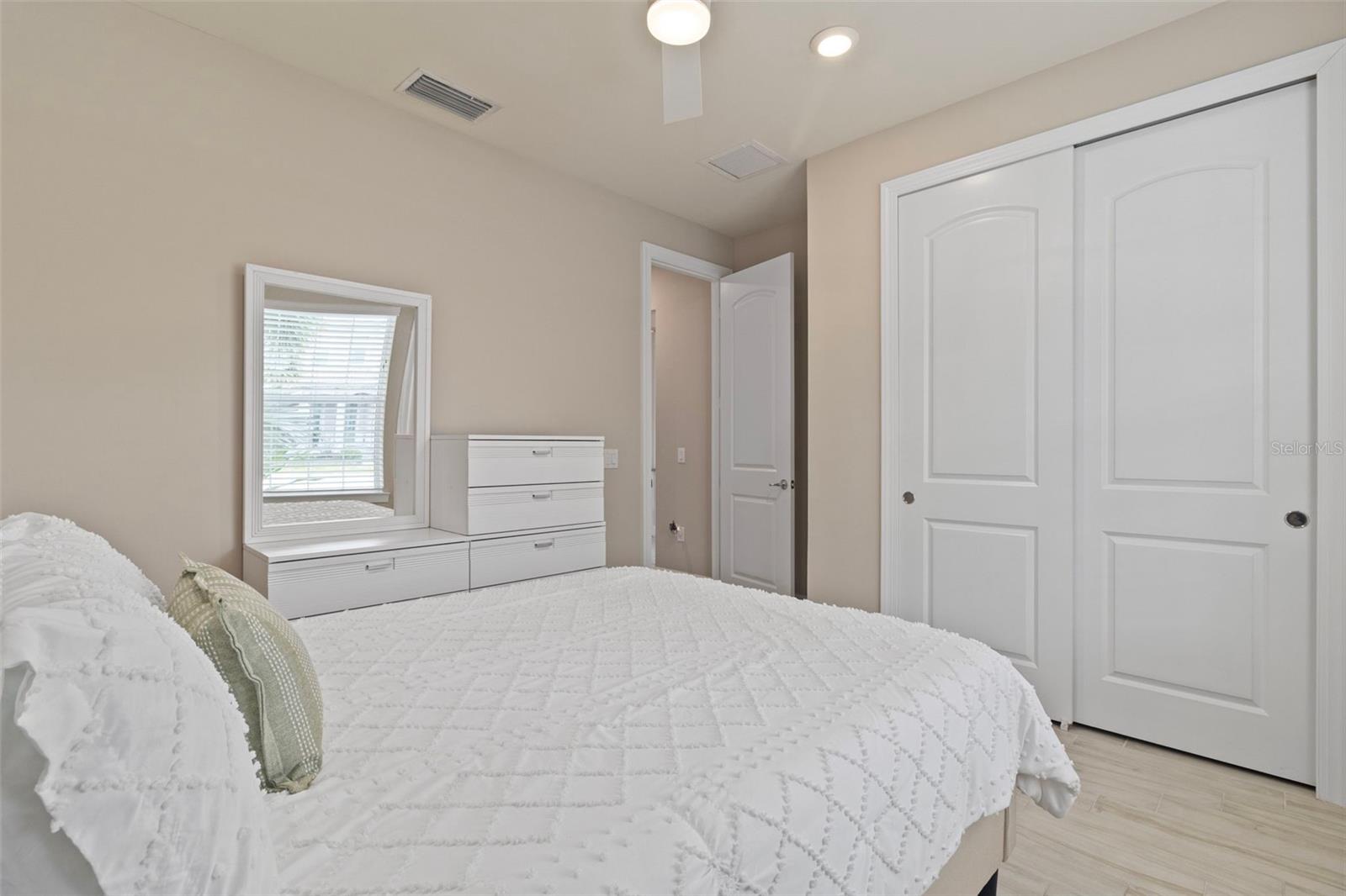 11717 GOLDEN BAY PL — photo 25