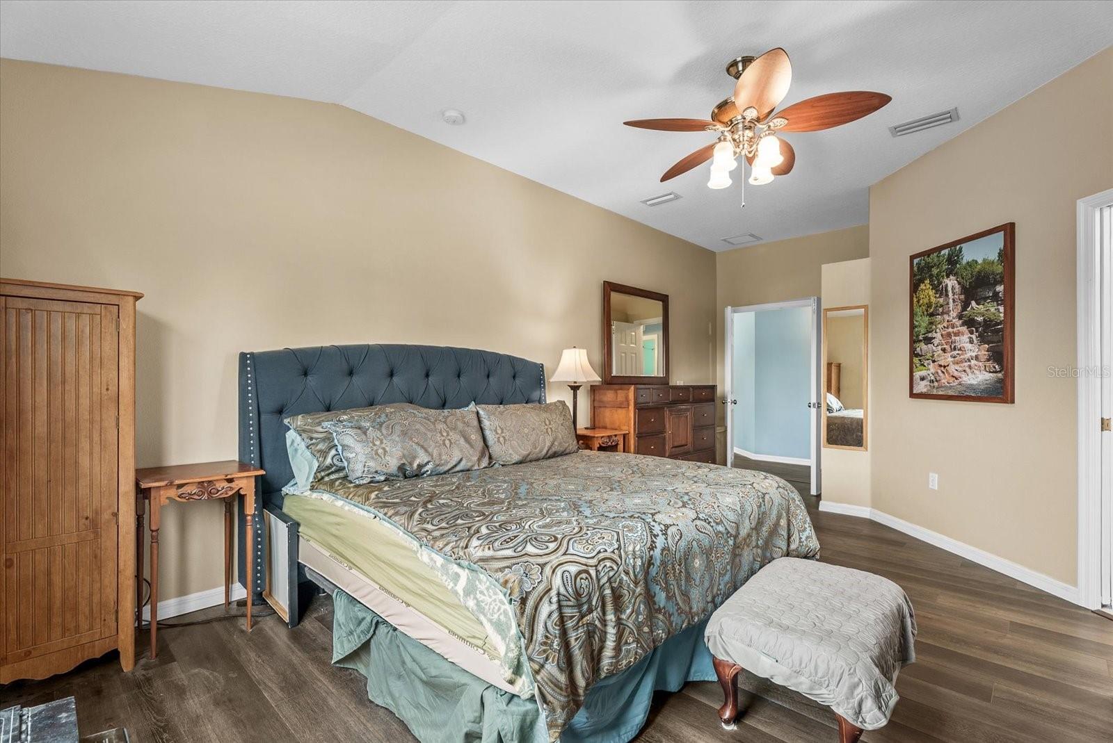 15302 SEAROBBIN DR — photo 31