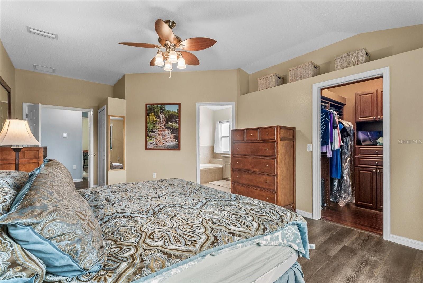 15302 SEAROBBIN DR — photo 32