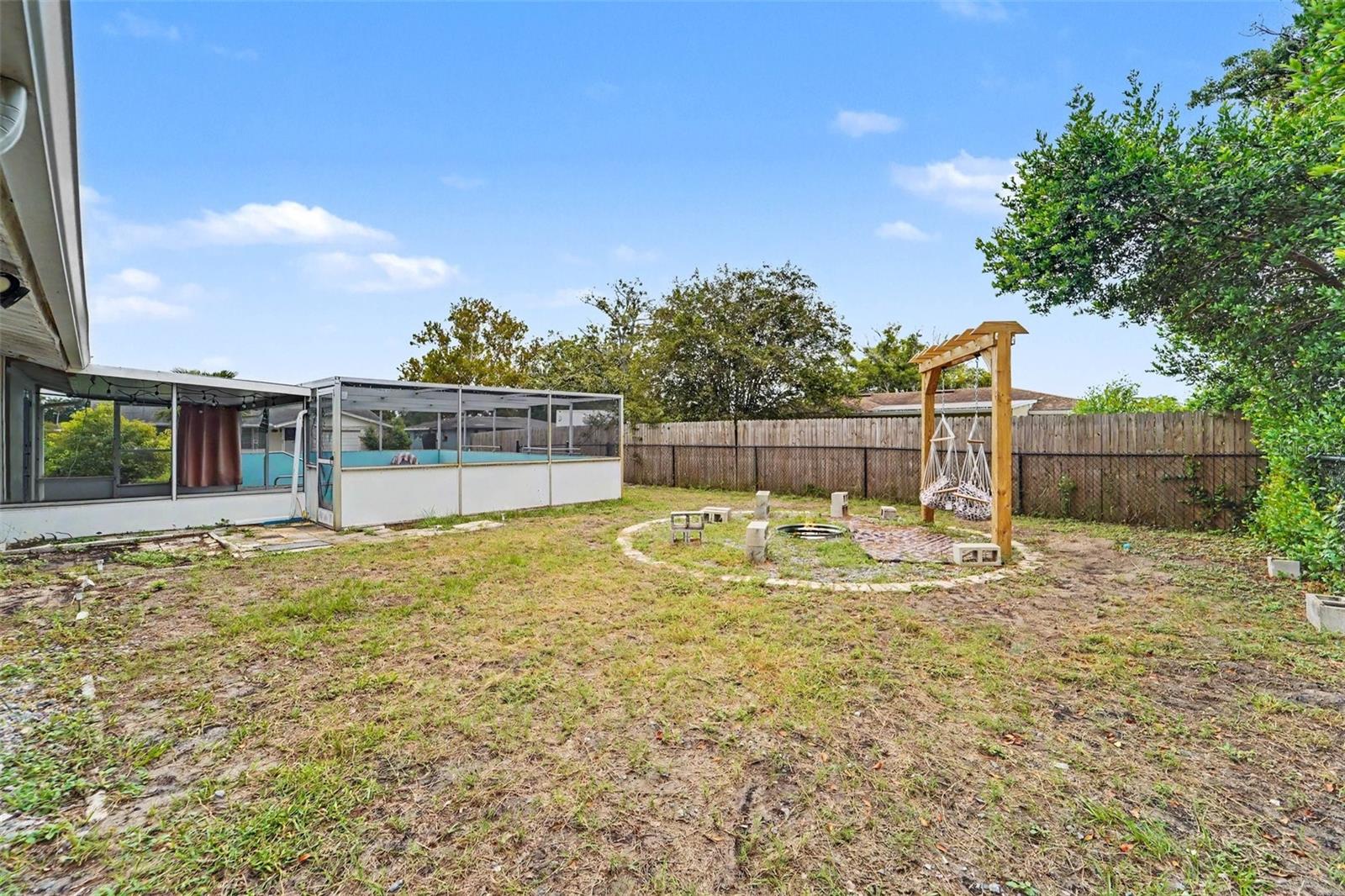 7922 LILAC DR — photo 23