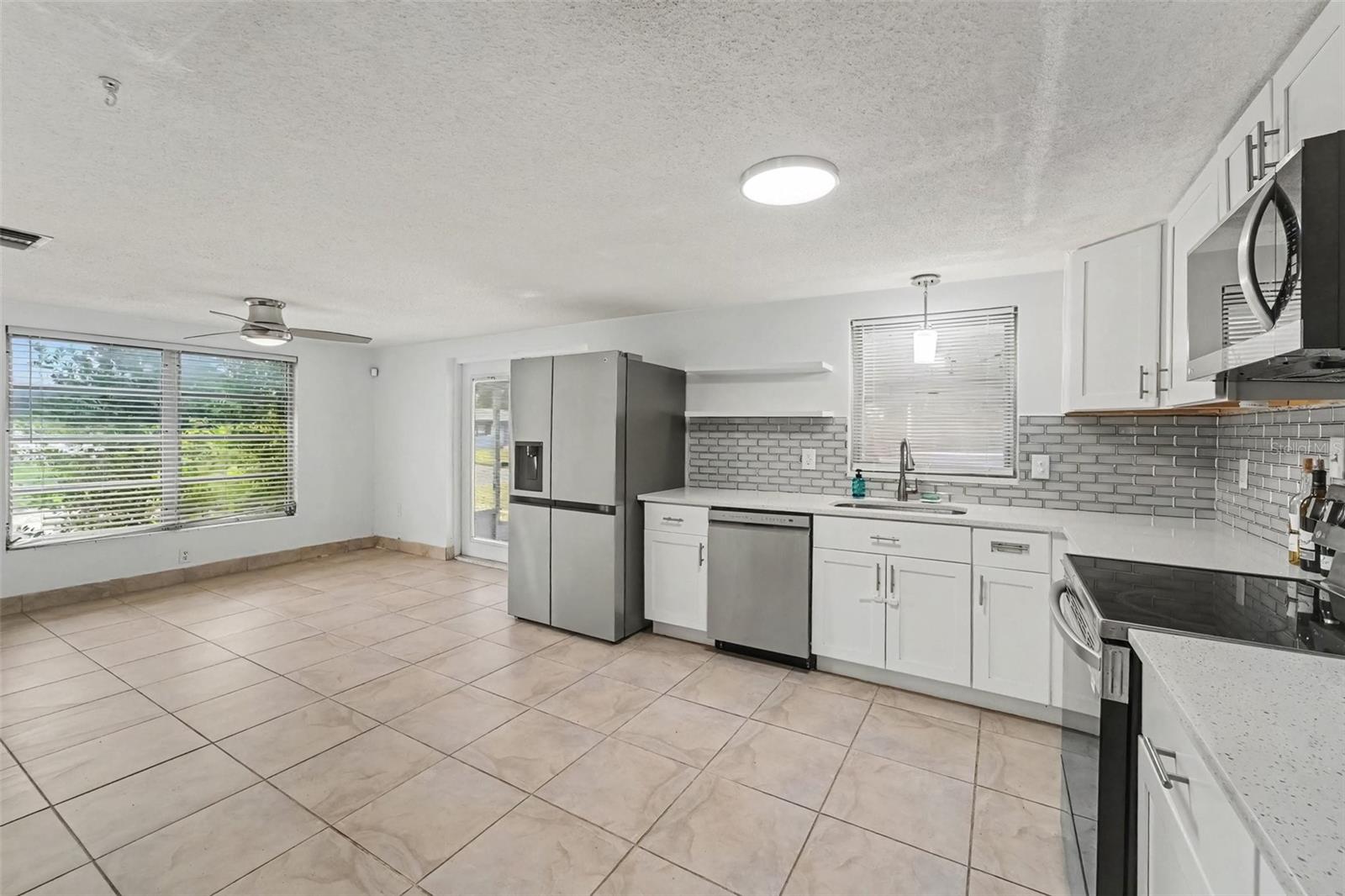 7922 LILAC DR — photo 7