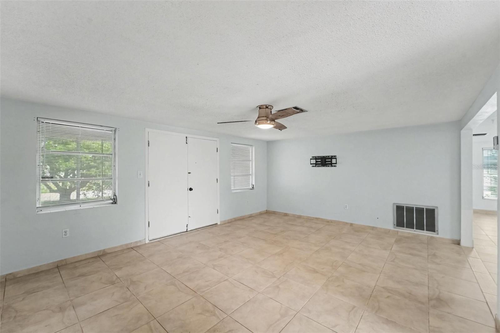 7922 LILAC DR — photo 8