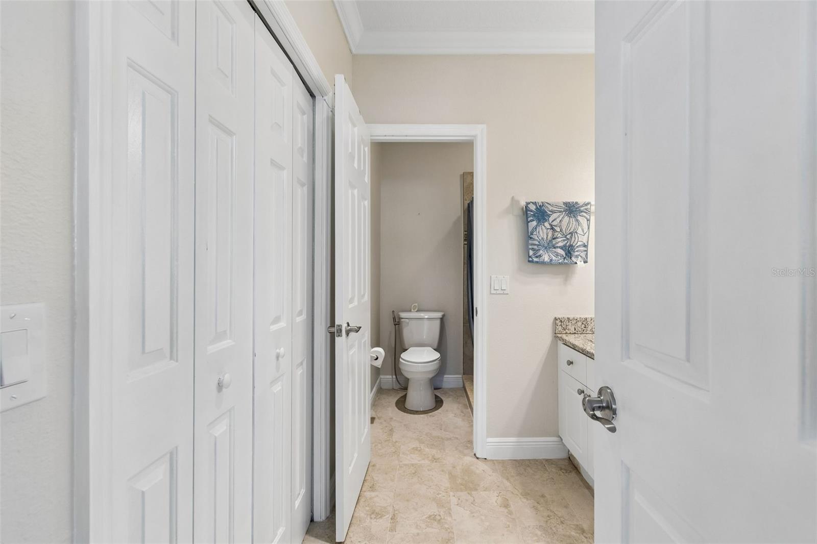 650 SIREN WIND LN — photo 38