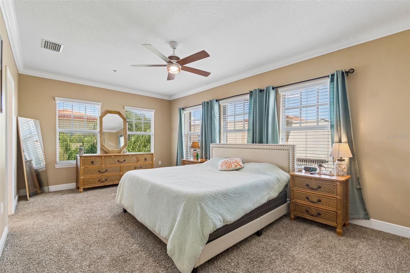 650 SIREN WIND LN — photo 44