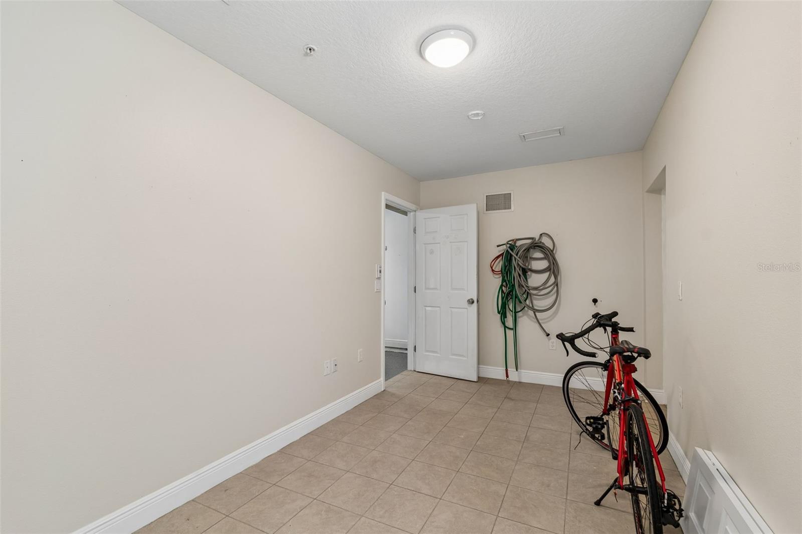 650 SIREN WIND LN — photo 11
