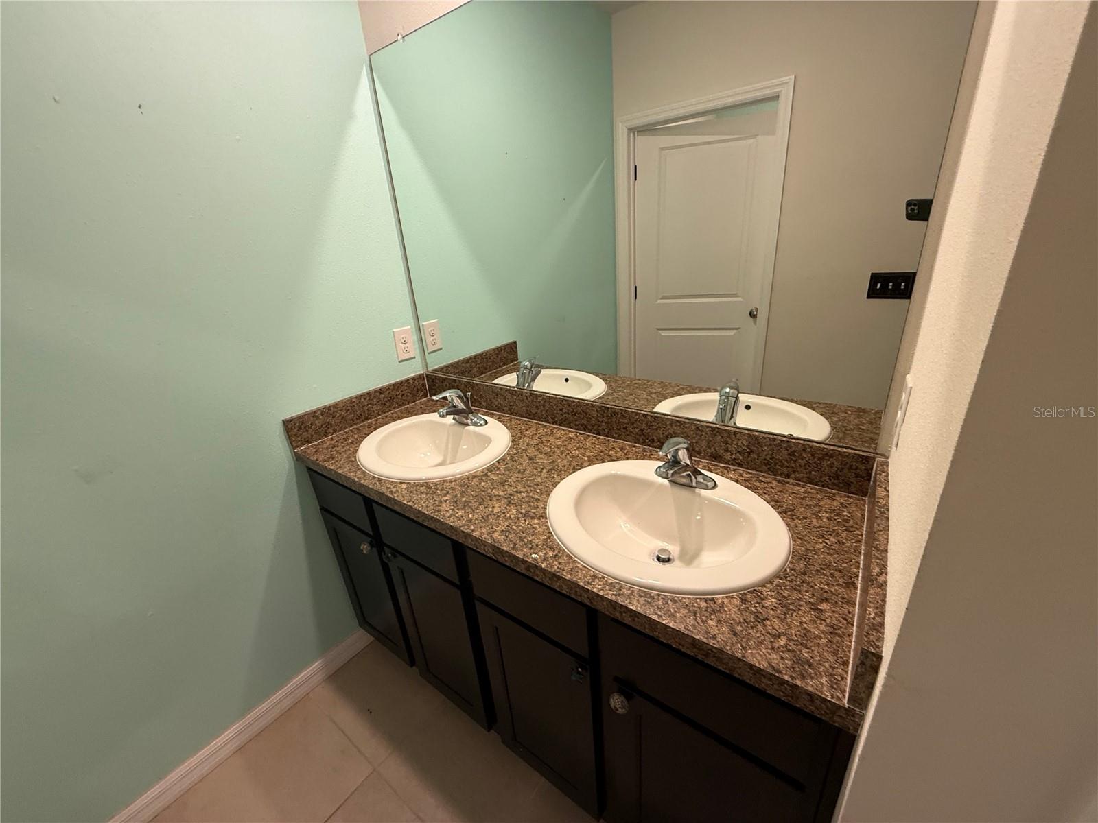 16702 SOUTHERN OAKS TRL — photo 23