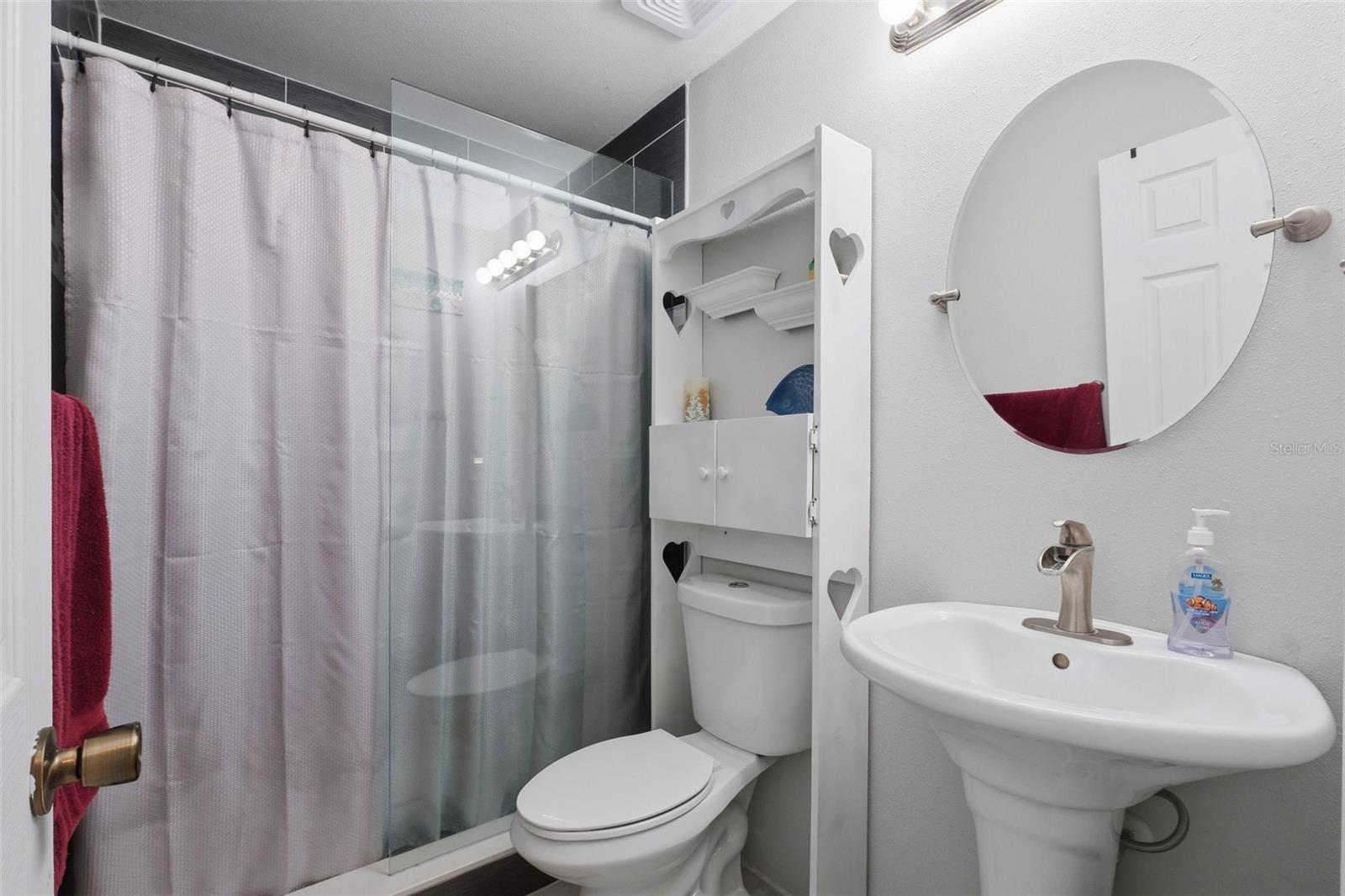 2872 WESLEYAN DR — photo 18