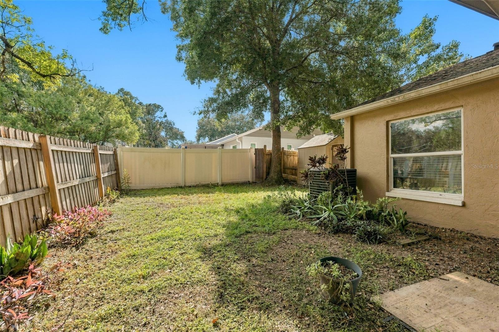 2872 WESLEYAN DR — photo 24