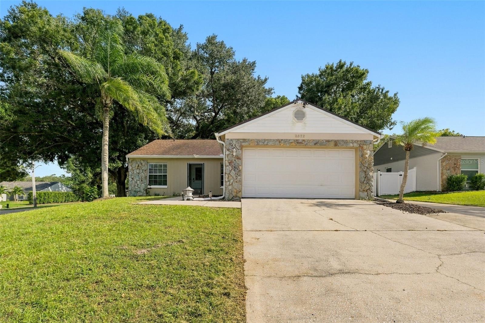 2872 WESLEYAN DR — photo 2