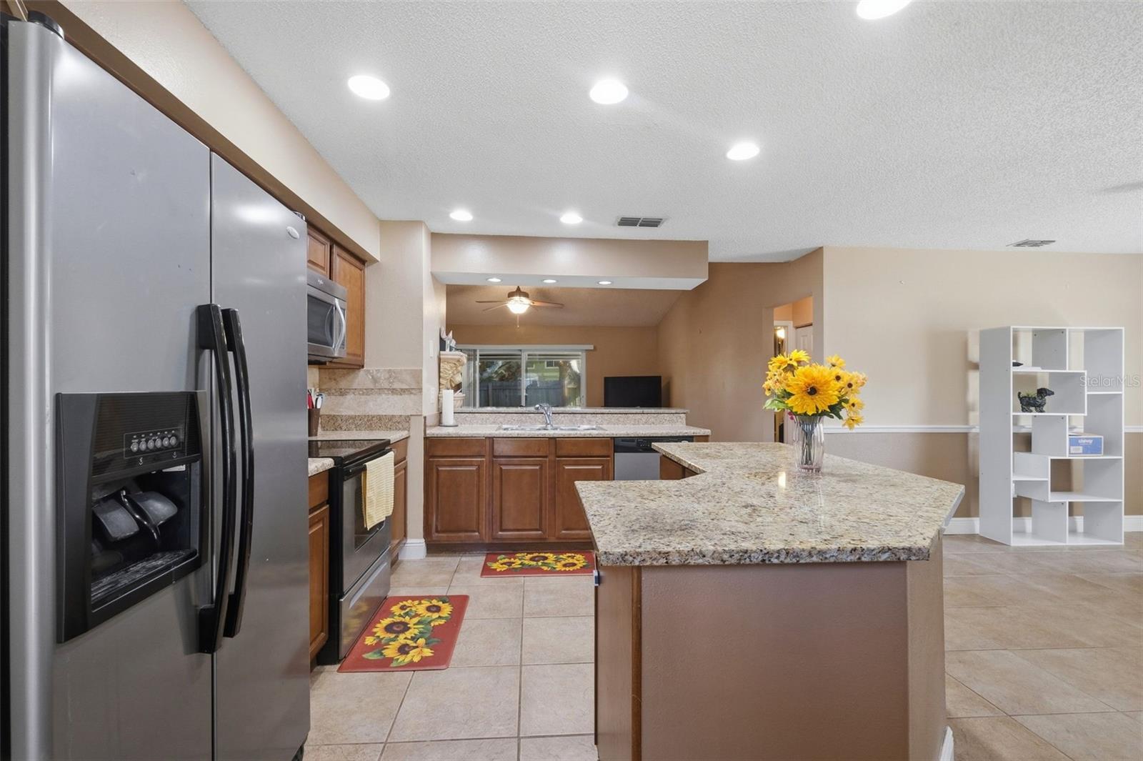 2872 WESLEYAN DR — photo 9